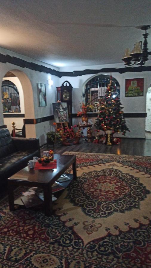 Casa Octavian Hotel Sucevita Esterno foto
