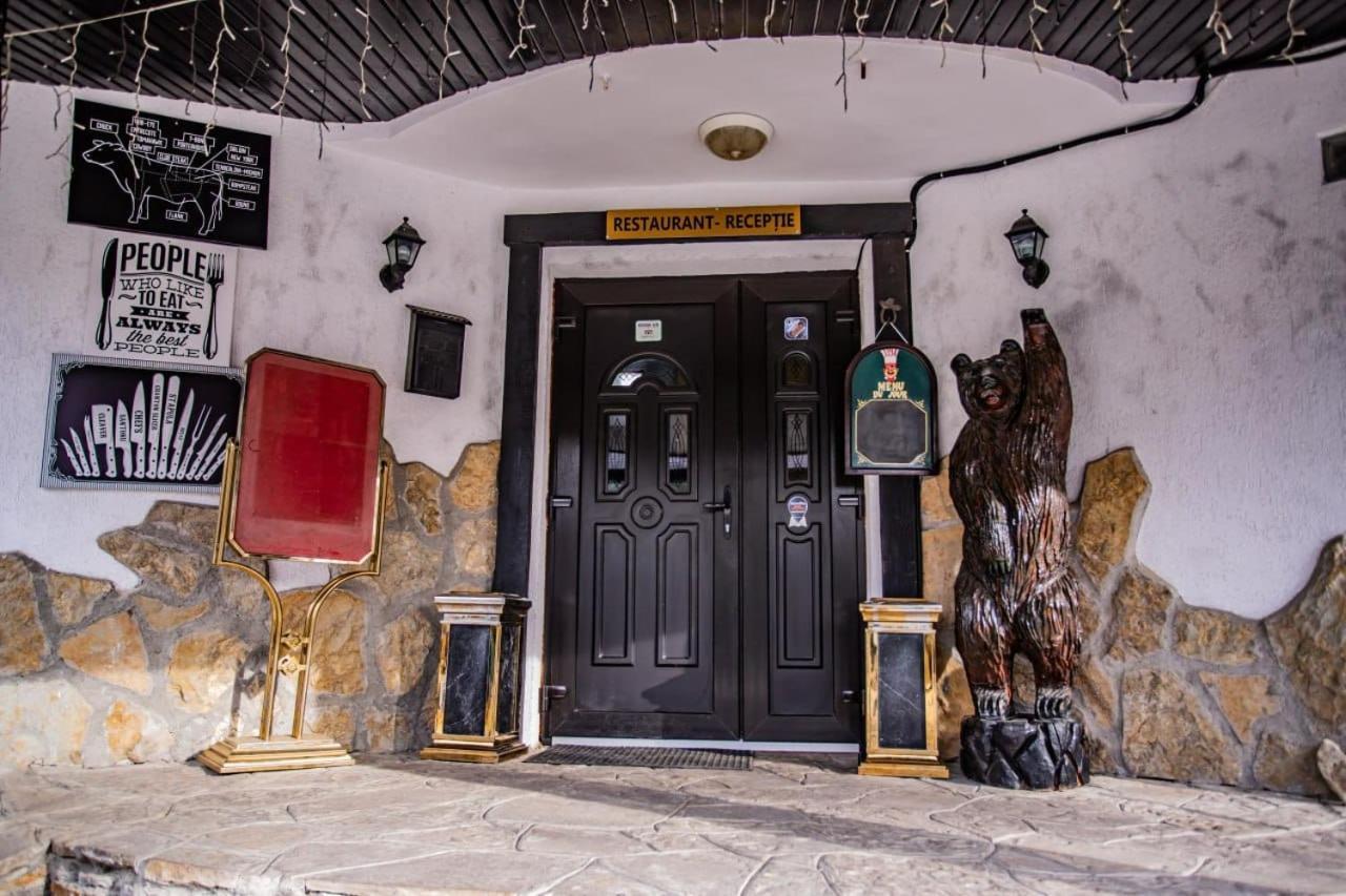 Casa Octavian Hotel Sucevita Esterno foto